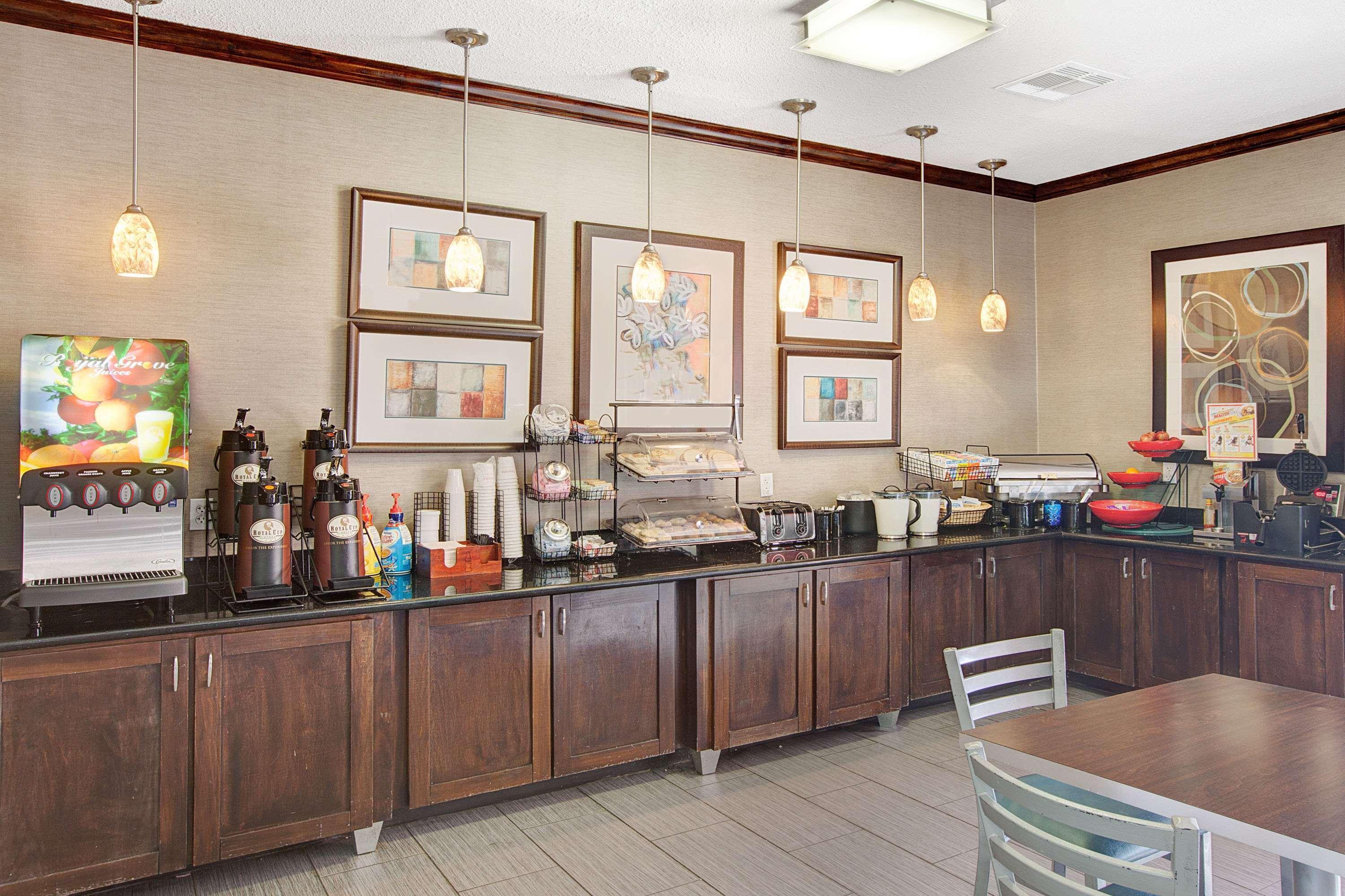Ramada By Wyndham Houston Intercontinental Airport South Hotel Buitenkant foto